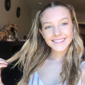 Meet your Posher, Carly